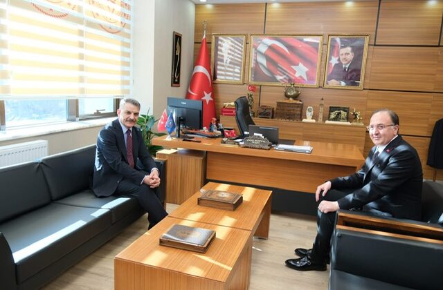 Vali Mehmet Ali Özkan, Gençlik ve Spor İl Müdürlüğü’nü Ziyaret Etti