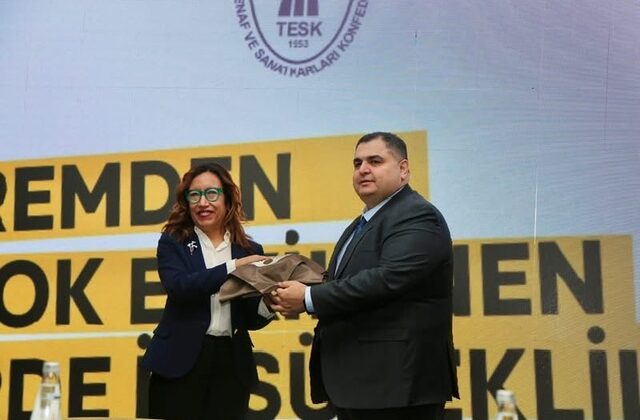 Büyükşehir Belediyesi Meclis. Başkan Vekili Mehmet Beşen;”Esnaf Destek Programı Toplantısına Katıldı