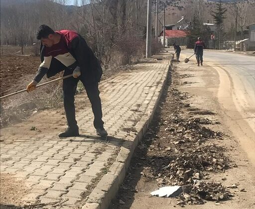 Göksun Belediyesi’nden Yeni Mahalle’de Kapsamlı Temizlik Çalışması