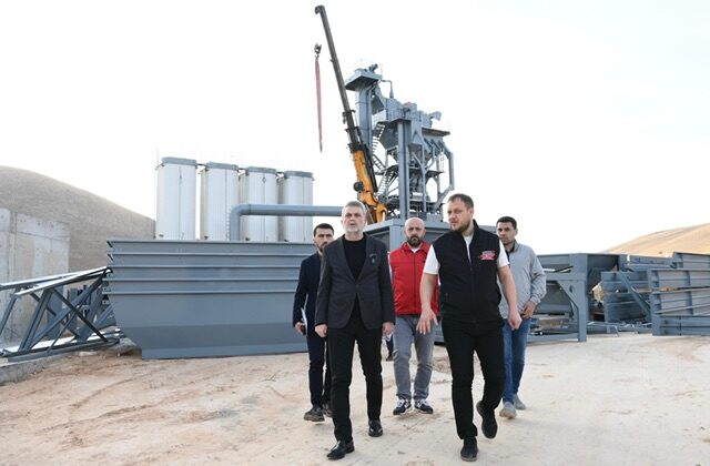 Büyükşehire, Kuzey İlçeleri İçin Bölgenin En Büyük Asfalt Üretim Tesisini Kuruyor