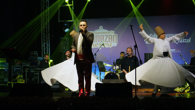 Seyfullah Çakmak, Seslendirdiği Eserlerle Gönülleri Mest Etti