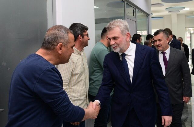 Başkan Görgel, Belediye Personelleriyle Bir Araya Gelerek Bayramlarını Kutladı