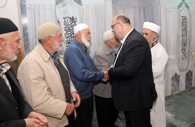 Dulkadiroğlu Belediye Başkanı Mehmet Akpınar, Bayram Namazını Vatandaşlarla Birlikte Kıldı