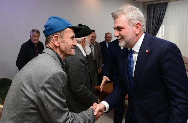 Başkan Görgel’den Bayramda Huzurevine Ziyaret