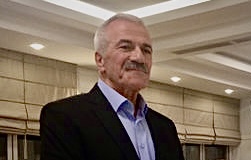 Kahramanmaraş Eğitim Vakfı Genel Başkanı Mahmut Bayazıt: “Başta Ankara’daki Kahramanmaraşlılar Olmak Üzere Tüm Halkımızın Bayramını Kutluyorum”