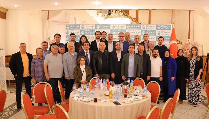 Hasan Sular; ‘’Sizler Sağlığın Kahramanlarısınız’’