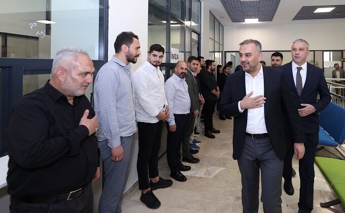 Başkan Toptaş, belediye personeliyle bayramlaştı