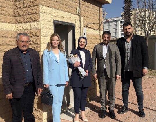 MHP Onikişubat’tan İlçenin Kadın Muhtarlarına Ziyaret