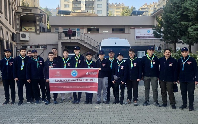 İzciler, “Dedeciğim Ben Geldim” Kampı İçin Çanakkale’ye Uğurlandı
