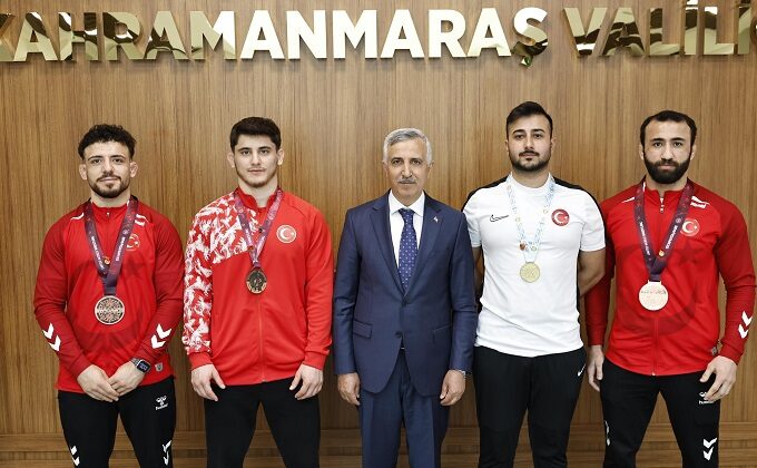 Vali Mükerrem Ünlüer, Uluslararası Başarı Kazanan Sporcuları Ağırladı