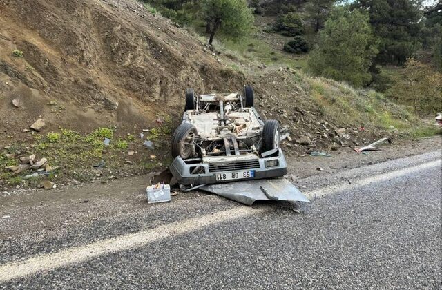 Kahramanmaraş’ta otomobil takla attı: 2’si çocuk 3 yaralı