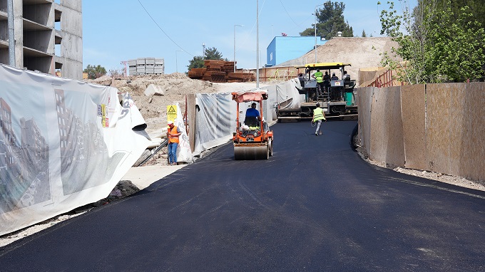 Büyükşehir, Doğukent’te Asfalt Serimine Başladı