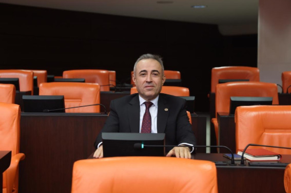 DEVA Partili Karatutlu: “Kahramanmaraş’ta sporcular parkta antrenman yapıyor, Bakanlık seyrediyor!”