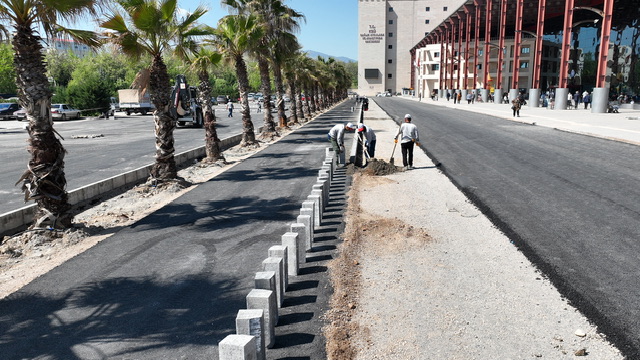Büyükşehir, Üniversite Hastanesindeki Ulaşım Yatırımını Etaplar Halinde Sürdürüyor