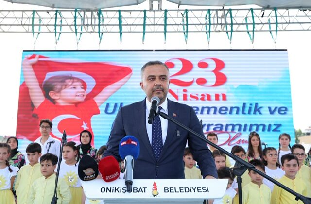 Başkan Toptaş; Çocuklar gülüyorsa, doğru yoldayız demektir