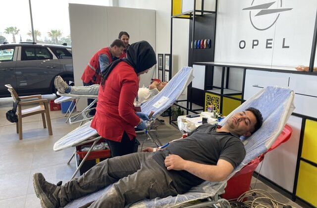 Adım Otomotiv’den Kızılay İş Birliğiyle Anlamlı Kan Bağışı Kampanyası