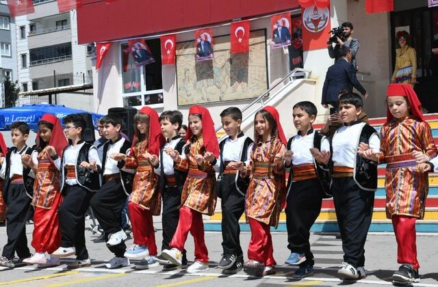 Başkan Görgel, Çocuklarla Birlikte 23 Nisan’ı Kutladı