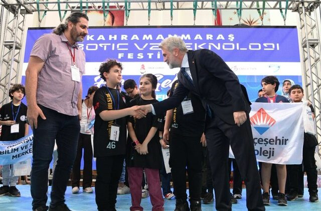 Başkan Fırat Görgel; “Türkiye Yüzyılı’nın Teminatı Gençlerimizin Yanındayız”