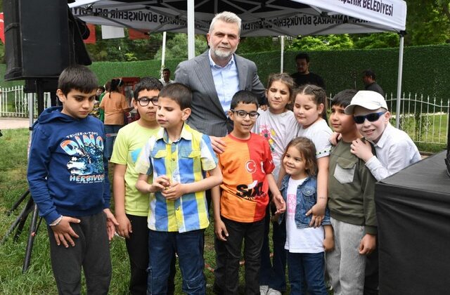 Büyükşehir’den Özel Vatandaşlara Renkli Şenlik