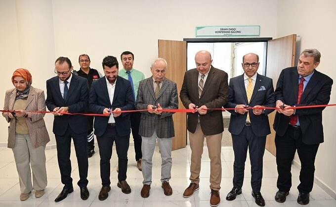 Teknik Bilimler Meslek Yüksekokulu Sinan Daşçı Konferans Salonu Törenle Hizmete Açıldı