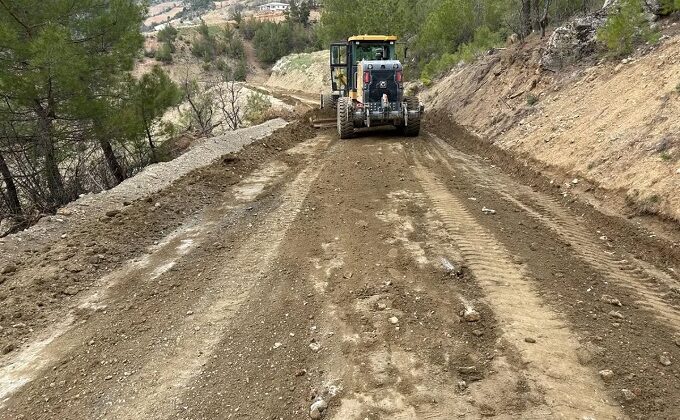 Dulkadiroğlu Belediyesi’nden Boyalı Mahallesi’nde Yol Atağı