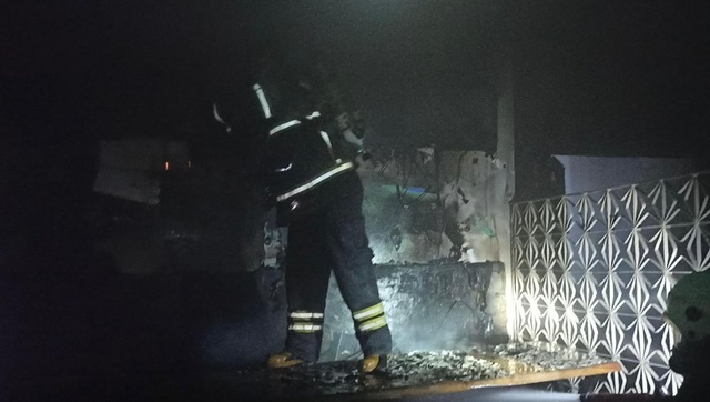 Kahramanmaraş’ta itfaiye ekipleri zamanla yarıştı