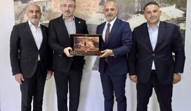 Afşin’de AK Parti İlçe Yönetimi Toplandı: Teşkilat Çalışmaları Değerlendirildi