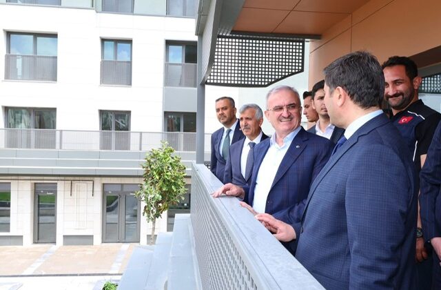 Onikişubat Belediye Başkanı Hanifi Toptaş: “Deprem Konutlarında Gelinen Noktayı Yerinde Gördük”