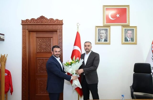 Oxford Yabancı Dil Kursu’ndan Onikişubat Belediye Başkanı Hanifi Toptaş’a Ziyaret