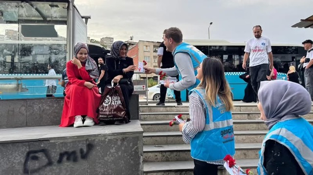 AK Gençlik’ten Anneler Günü’nde Anlam ve Vefa Dolu Ziyaret