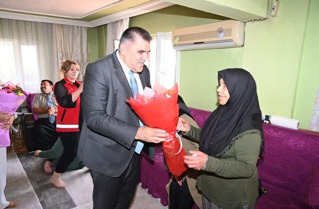 Başkan Karaca’dan Anneler Günü Ziyaretleri: “Tüm Annelerimizin Günü Kutlu Olsun”