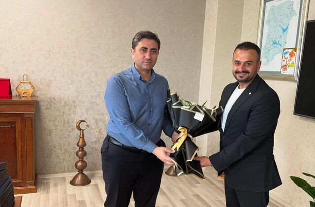 Oxford Yabancı Dil Kursu’ndan 12 Şubat Kaymakamı Salih Çiğdem’e Ziyaret