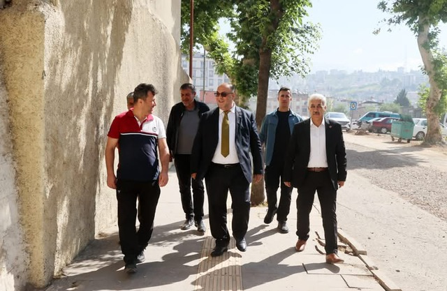 Başkan Mehmet Akpınar Gazipaşa Mahallesi’nde Vatandaşlarla Buluştu