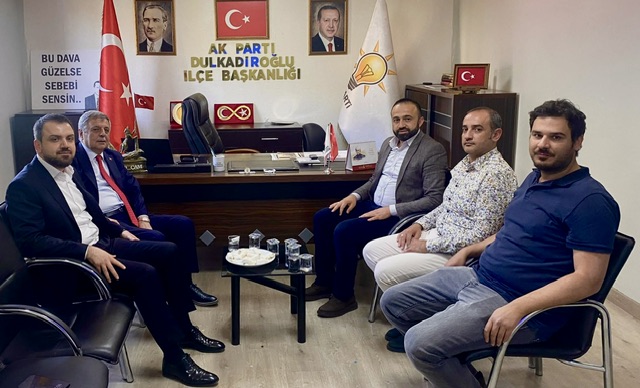 Nevzat Pakdil’den AK Parti Dulkadiroğlu İlçe Başkanlığı’na Ziyaret