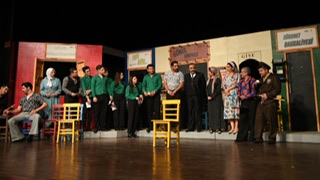 Sahne Maraş’tan Nostalji ve Kahkaha Dolu Bir Gece