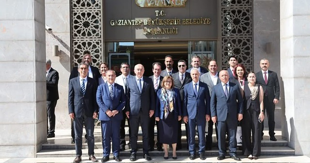 Rektör Yasım, Fatma Şahin’in Misafiri Oldu: Bölge Üniversiteleri Ortak Birlikte Buluşuyor