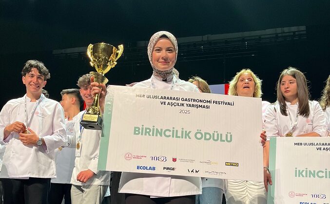 Kahramanmaraş MADO Akdeniz Turizm MTAL, MEB Uluslararası Gastronomi Yarışmasında Birinci Oldu