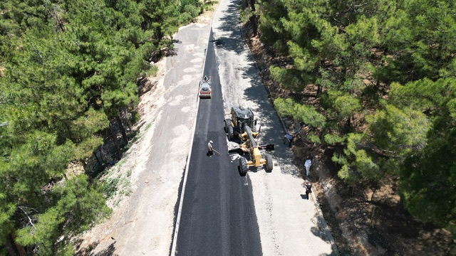 DULKADİROĞLU BELEDİYESİ’NDEN PINARBAŞI MAHALLESİNDE ASFALT ÇALIŞMASI