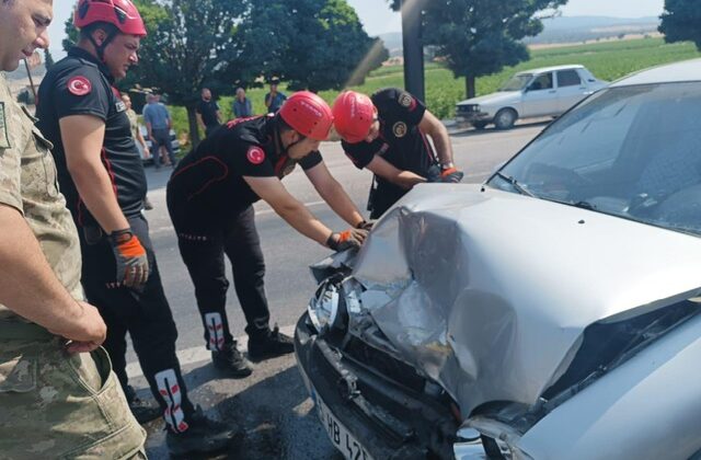 Kahramanmaraş’ta otomobil traktör römorkuna çarptı: 1 yaralı