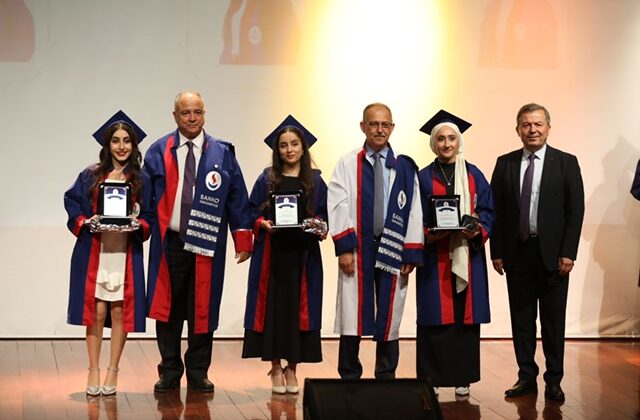 SANKO ÜNİVERSİTESİ’NDE MEZUNİYET COŞKUSU