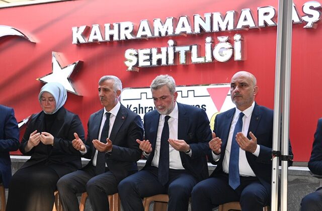 Şehitler Kabri Başında Dualarla Anıldı