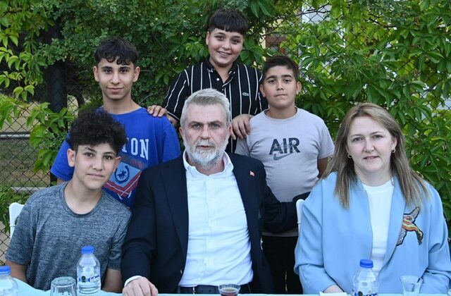Başkan Görgel, Çocukların Bayram Sevincine Ortak Oldu