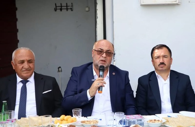 Dulkadiroğlu Belediye Başkanı Mehmet Akpınar Sarıkaya Mahallesi’nde Vatandaşlarla Buluştu