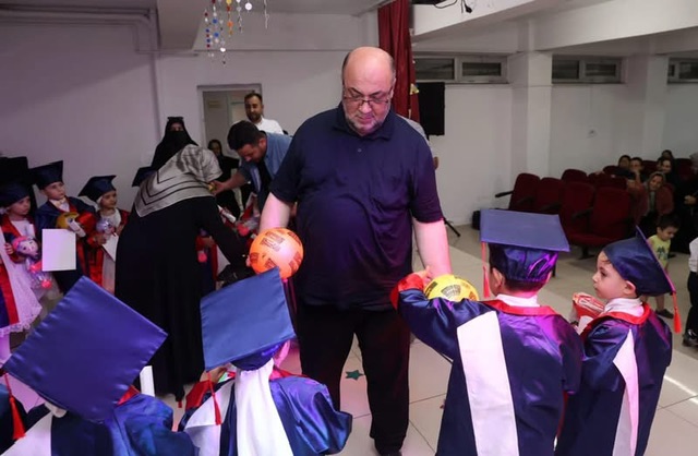 Başkan Akpınar, Miniklerin Yıl Sonu Coşkusuna Ortak Oldu