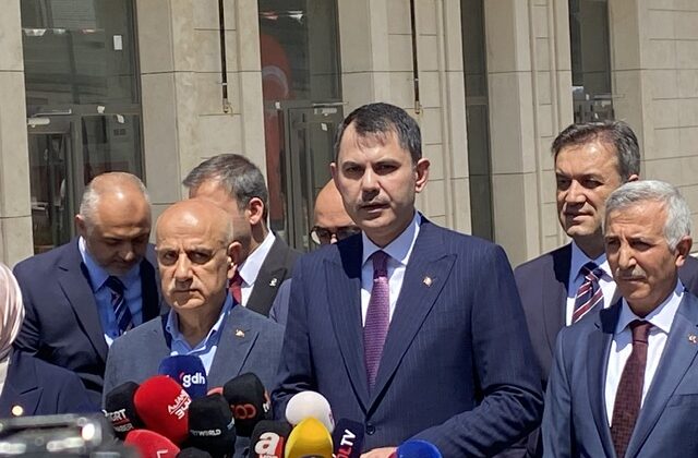 Bakan Murat Kurum: “Yuvasına kavuşmayan tek bir kardeşimizi bırakmayacağız”