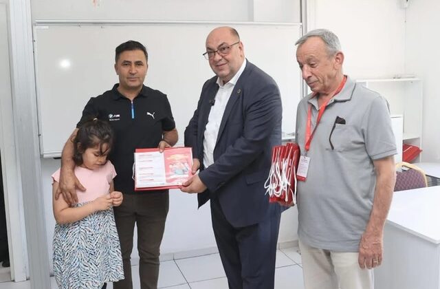 Başkan Akpınar Öğrencilerin Karne Sevincine Ortak Oldu