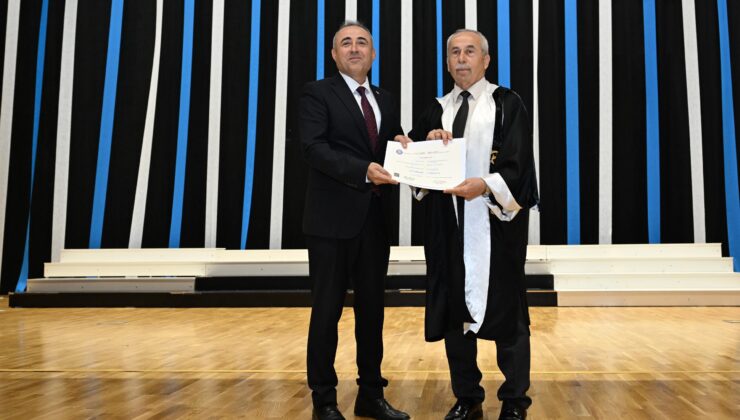 “Dr. İrfan Karatutlu, İlahiyat Fakültesi Diplomasını Aldı”