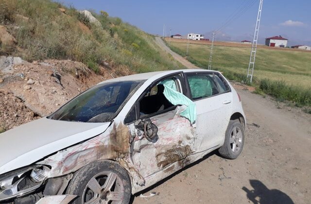 Afşin’de iki otomobil çarpıştı: 2 yaralı