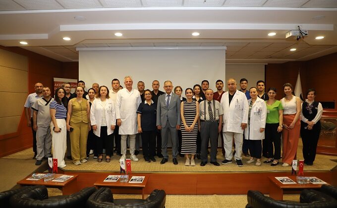 15 TEMMUZ DEMOKRASİ VE MİLLİ BİRLİK GÜNÜ DOLAYISIYLA SANKO ÜNİVERSİTESİ’NDE ANMA PROGRAMI DÜZENLENDİ