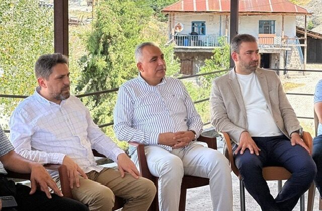 Çukurhisar’da Mahalle Muhtarları Buluştu: Sorunlar ve Talepler Masaya Yatırıldı